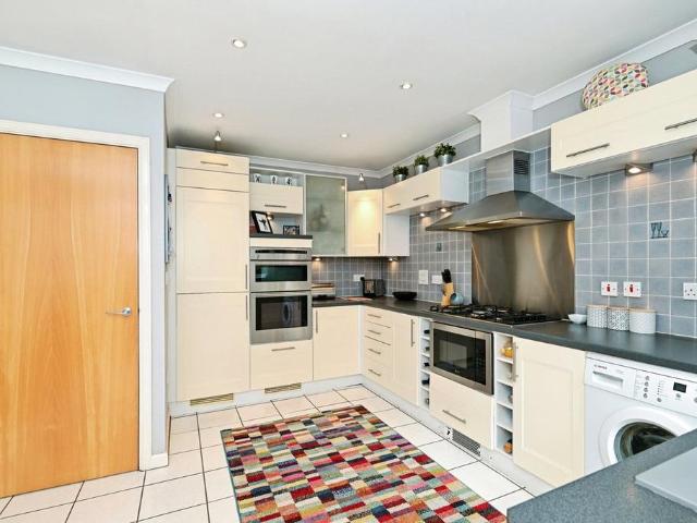 House for sale in Vinters Park, Midway