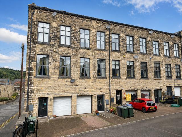 House for sale in Priestthorpe, Bradford