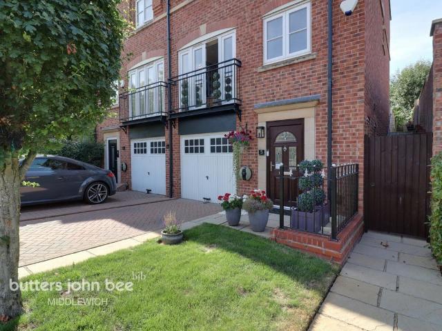 House for sale in Middlewich
