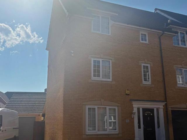 House for sale in Oxley Park, Shenley Church End