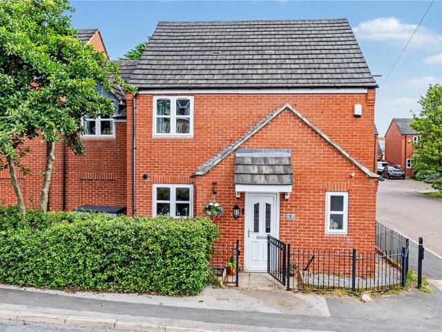 House for sale in East Ardsley, West Yorkshire
