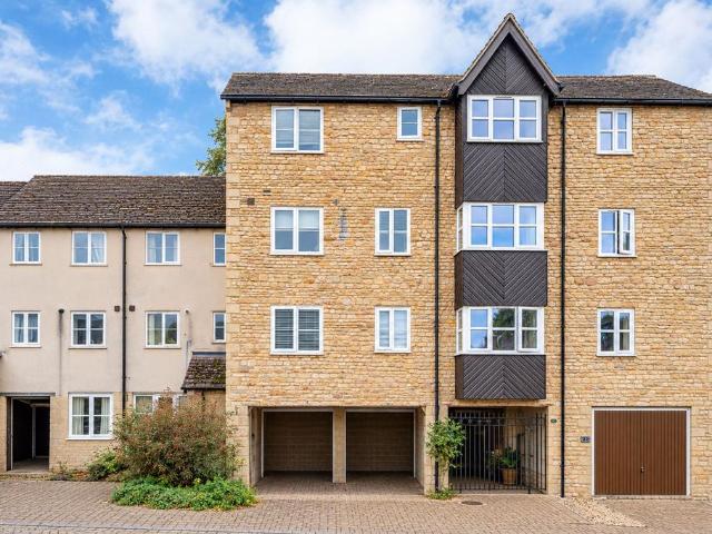 House for sale in Baron St Martin, South Kesteven