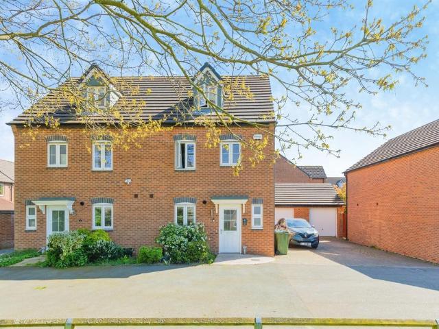 House for sale in Upper Stoke, West Midlands