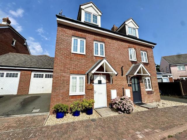 House for sale in East Cowes, Isle Of Wight