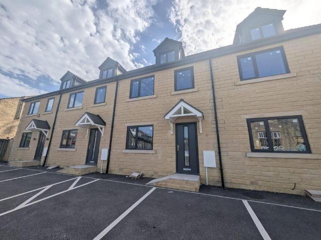 House for sale in Frizinghall, West Yorkshire