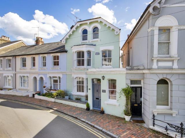 House for sale in Broadwater Down, Sandown Park