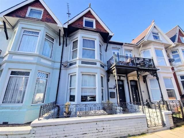House for sale in Porthcawl, Nottage