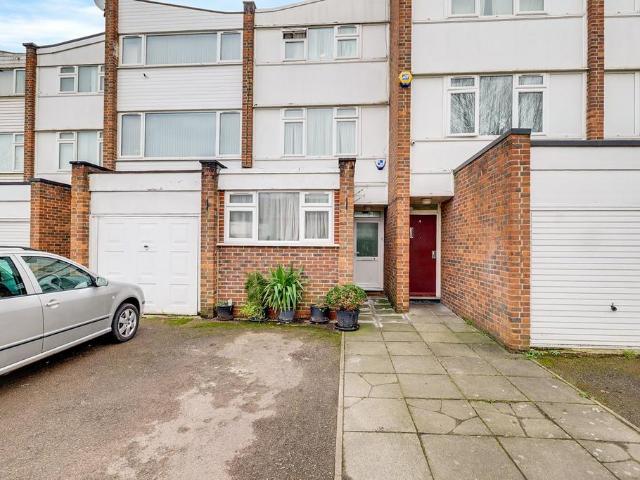 House for sale in Greater London