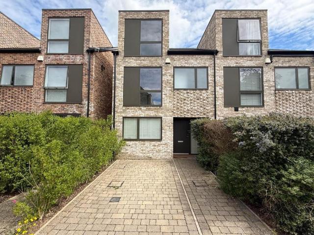 House for sale in Arbury, Cambridgeshire