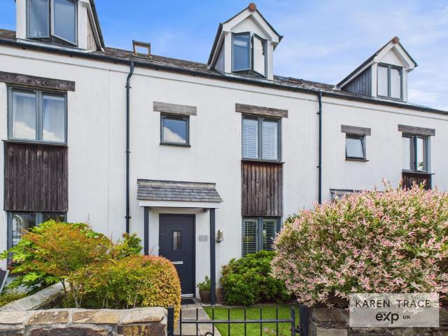 House for sale in St. Austell Bay, Cornwall