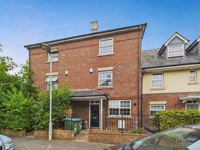 House for sale in Buckingham, Buckinghamshire