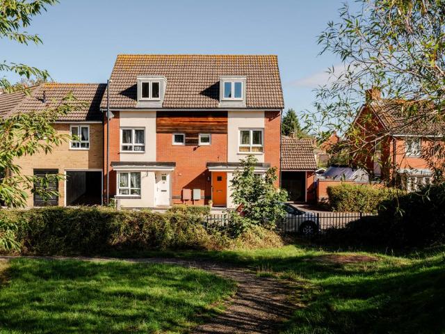 House for sale in Feckenham, City Of Bristol