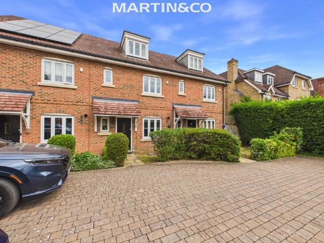 House for sale in Lower Halliford, Surrey