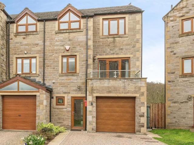 House for sale in Holme Valley, Upperthong