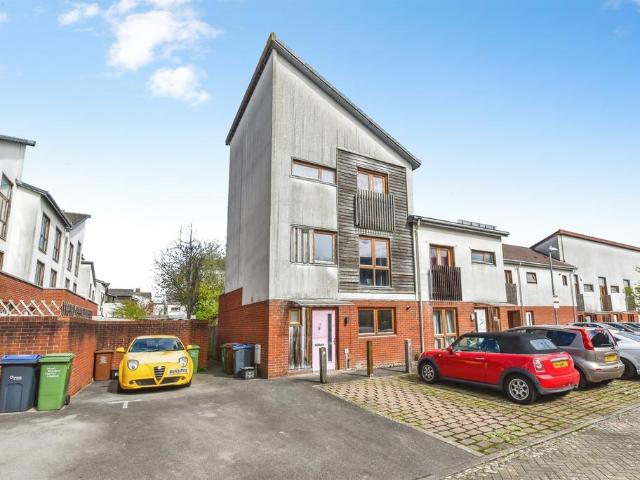 House for sale in Chippenham, Wiltshire