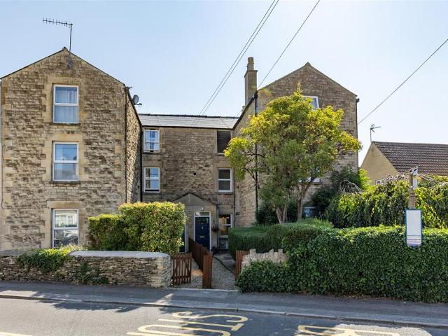House for sale in Fossebridge, Gloucestershire