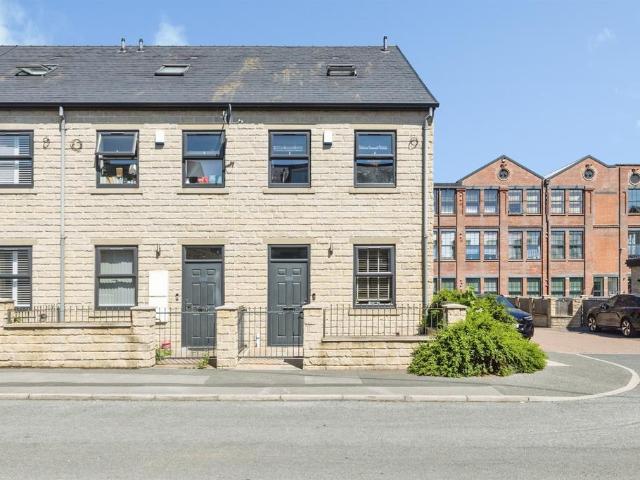 House for sale in West Yorkshire