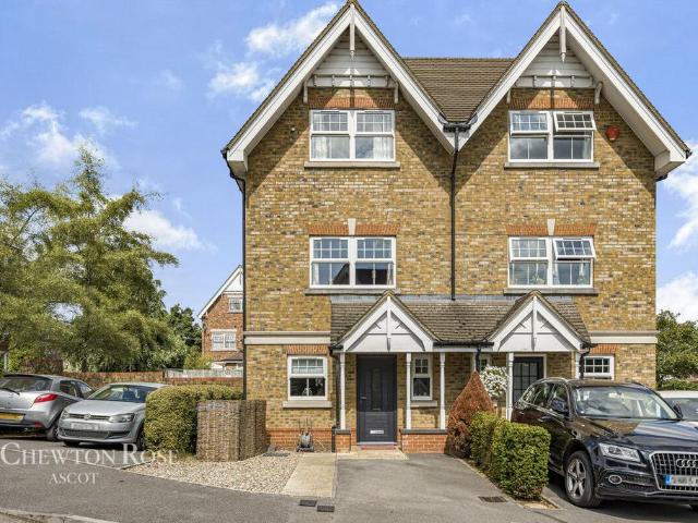 House for sale in Winkfield