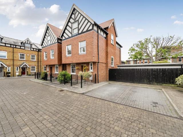 House for sale in Westgate-on-Sea, Acol