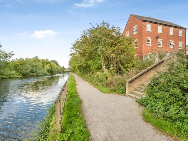 House for sale in Shimmer, Doncaster
