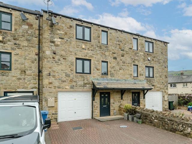 House for sale in Settle, North Yorkshire