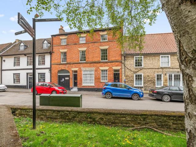 House for sale in Grantham, Barholm