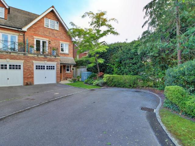 House for sale in Binfield