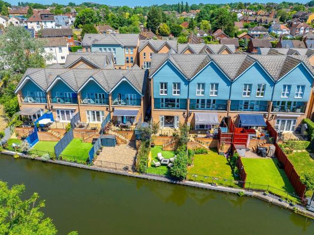 House for sale in Pouchen End, Hertfordshire