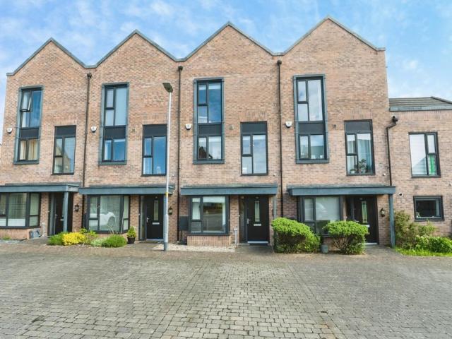 House for sale in Lea, Higher Bartle