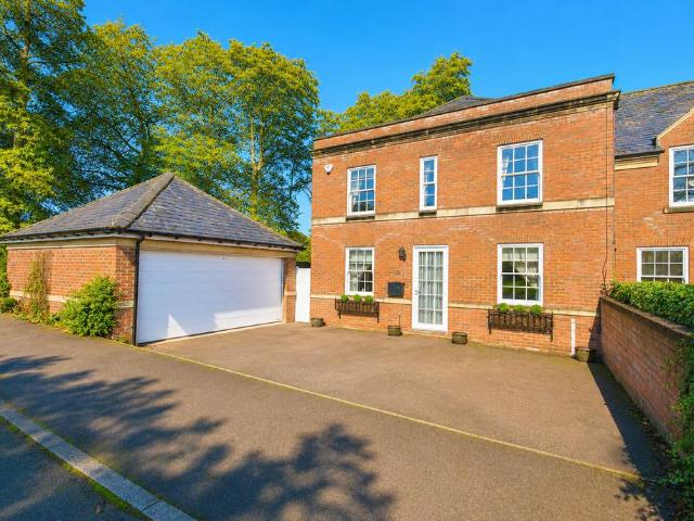 House for sale in Bawtry, South Yorkshire