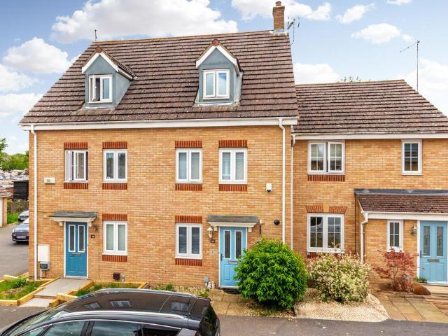 House for sale in Rushden