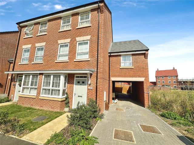 House for sale in Kingsbrook, Buckinghamshire