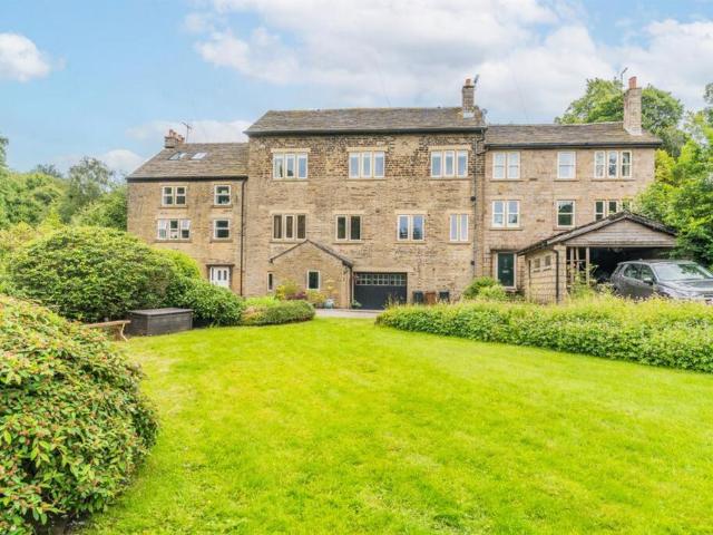 House for sale in Charlesworth