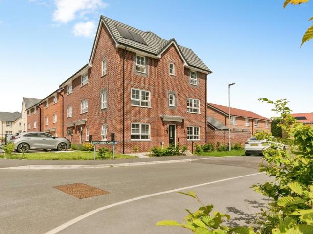 House for sale in Moss Rose, Macclesfield