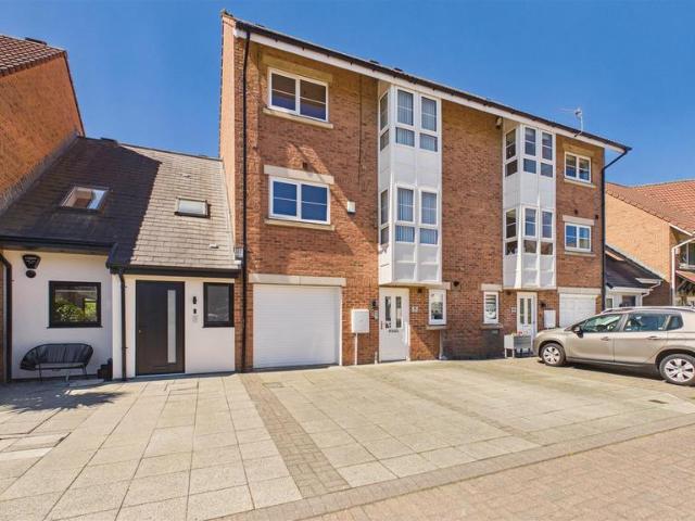 House for sale in Roker Marina, Sunderland