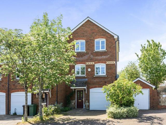 House for sale in Barming, Midway