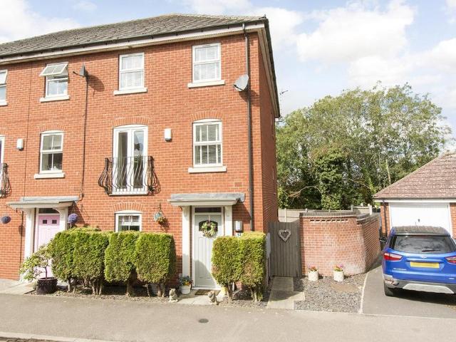 House for sale in Stanford On Avon, Leicestershire