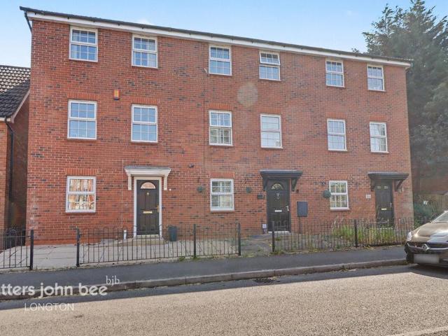 House for sale in Newstead, Longton