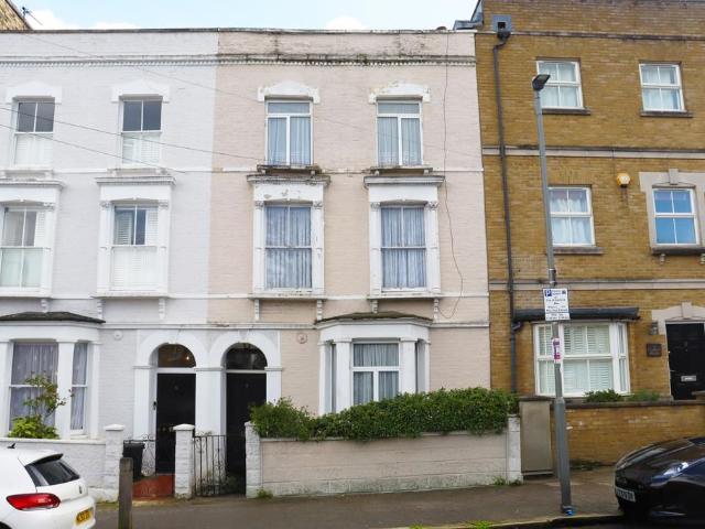 House for sale in Clapham Junction, Greater London