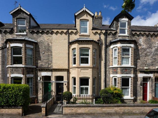 House for sale in High Field, York