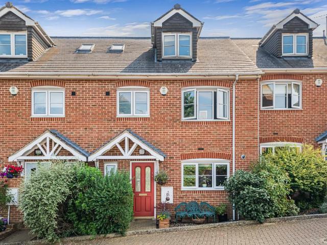 House for sale in Nettleden with Potten End, Pouchen End