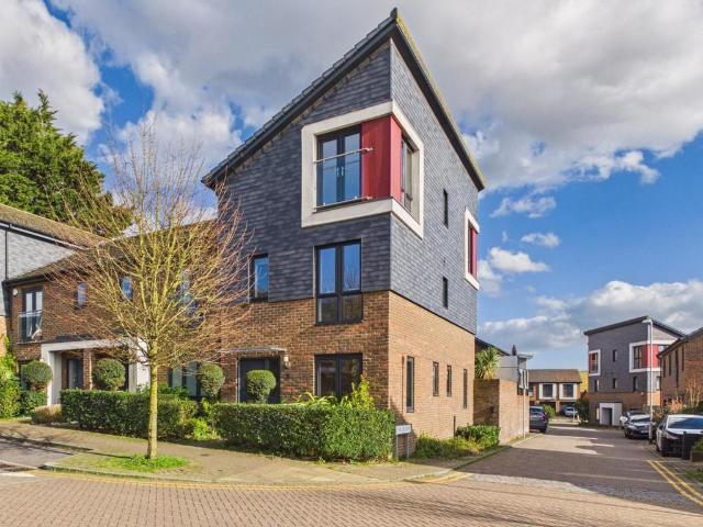 House for sale in South Ashford, Bridgefield