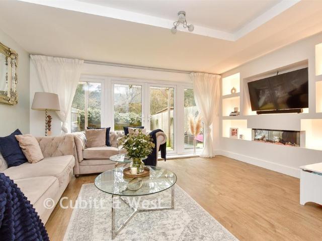 House for sale in Burgh Heath, Reigate and Banstead