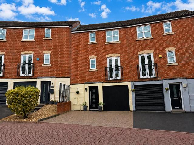 House for sale in Heath Hayes and Wimblebury, Chadsmoor