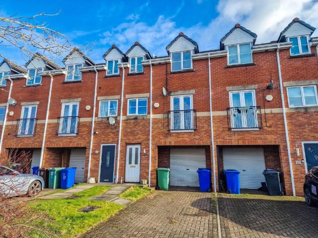 House for sale in Brandlesholme, Bury
