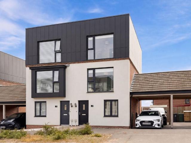 House for sale in Falcon Lodge, Wales