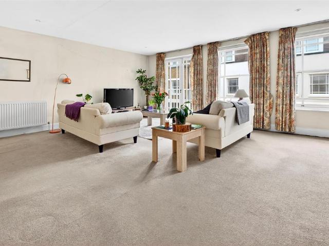 House for sale in Highbury, Greater London