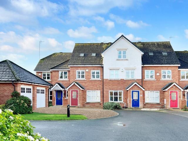House for sale in Green Close, Warwickshire
