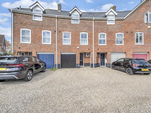 House for sale in Moreton Hall, Chedburgh