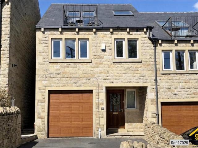 House for sale in Saddleworth, Pendock